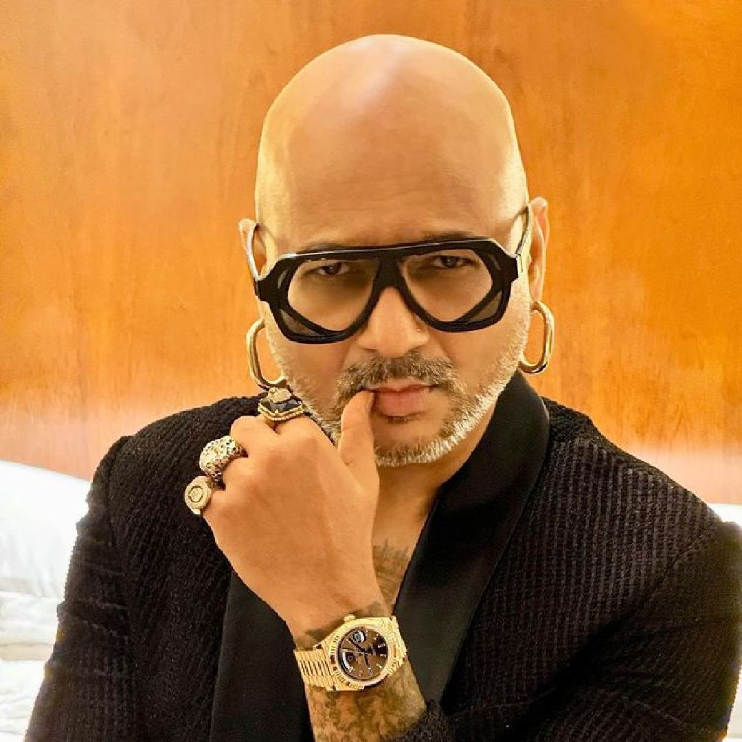 क्रिकेट आणि चित्रपटसृष्टीतील बरेच सेलिब्रिटी हे ज्या हेअर स्टायलिस्टकडे जातात, त्याचं नाव आहे आलिम हकीम. बॉलिवूड असो किंवा टॉलिवूड.. इंडस्ट्रीतील जवळपास 98 टक्के सेलिब्रिटींची हेअर स्टायलिंग आलिम करतो.  