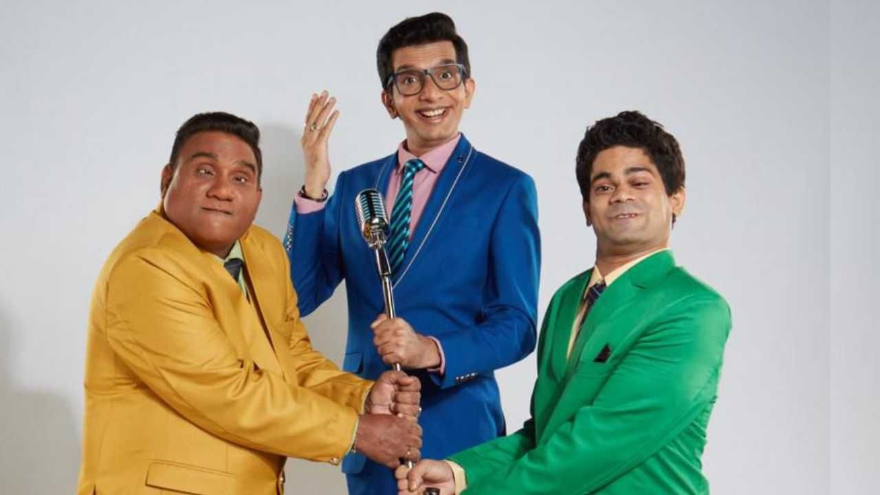 'हसताय ना? हसायलाच पाहिजे!' या कार्यक्रमाचं लेखन, दिग्दर्शन, सूत्रसंचालन निलेश साबळे स्वतः सांभाळणार आहे. भाऊ कदम, ओंकार भोजने, सुपर्णा श्याम , स्नेहल शिदम, रोहित चव्हाण आणि इतर कलाकार या कार्यक्रमास असतील. भरत जाधव आणि अलका कुबल सेलिब्रिटी पाहुणे म्हणून दिसणार आहेत.