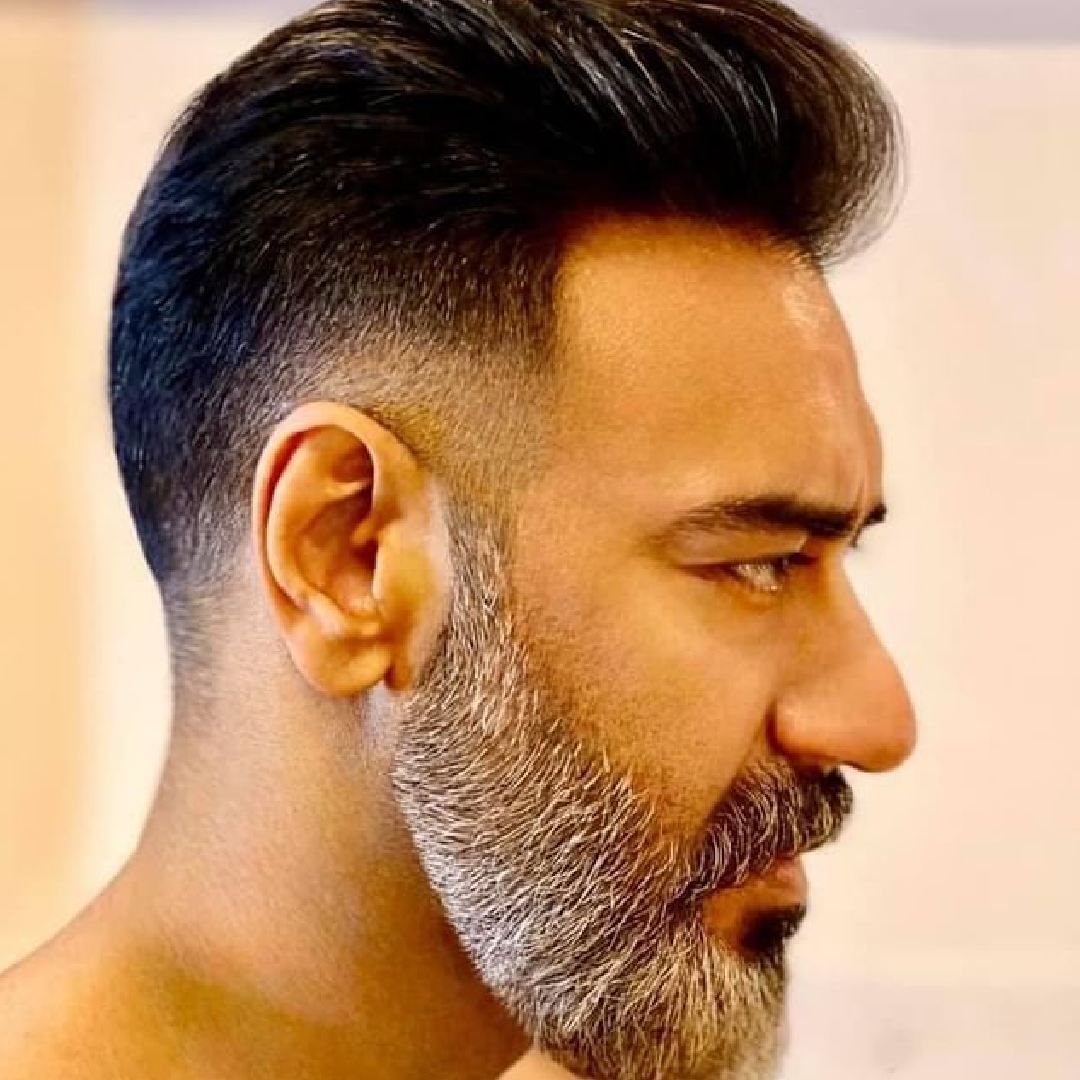 हे सेलिब्रिटी त्यांचा हेअरकट कुठे करत असतील, असा प्रश्न आजवर अनेकांना पडला असेल. त्याचं उत्तर आज आम्ही तुम्हाला देणार आहोत. सेलिब्रिटींच्या हेअरस्टाइलसाठी किती पैसे आकारले जातात, तेसुद्धा जाणून घ्या.. 