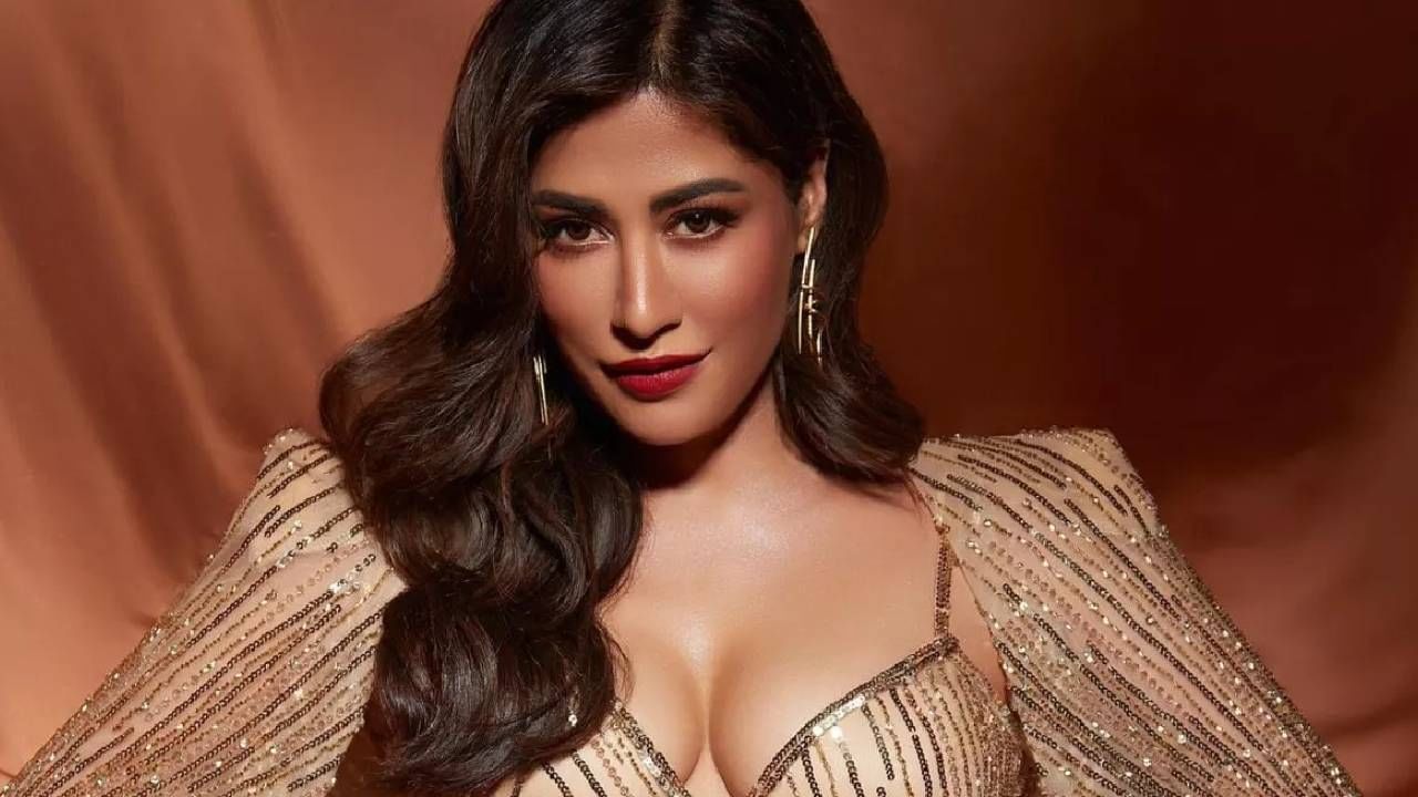चित्रांगदा सिंहने 2014 मध्ये घटस्फोट घेतला. मात्र, अभिनेत्रीने अजूनही दुसरे लग्न केले नाहीये. चित्रांगदा सिंह ही सोशल मीडियावर चांगलीच सक्रिय दिसते. 