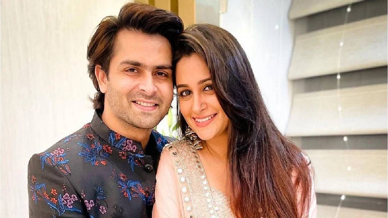 यावेळी फराह खान हिने दीपिका कक्कर हिला विचारले की, कधी तुझे आणि सासूचे भांडणे होतात का? यावर थेट शोएब इब्राहिम हा उत्तर देताना दिसला.