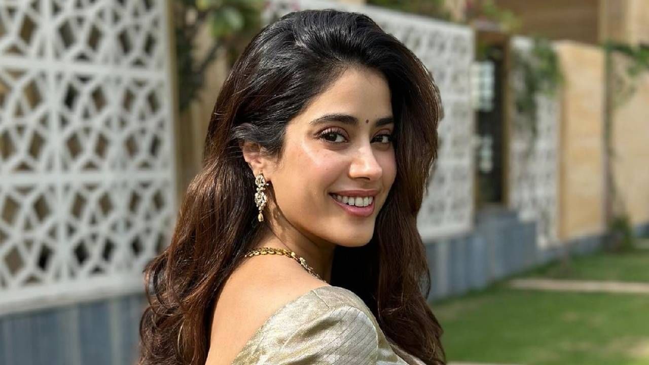 आता लोक जान्हवी कपूर आणि शिखर पहाडिया यांच्या लग्नाची वाट पाहताना दिसत आहेत. काही दिवसांपूर्वीच जान्हवी कपूरने मुलाखतीमध्ये तिच्या लग्नाबद्दल खुलासा केला.