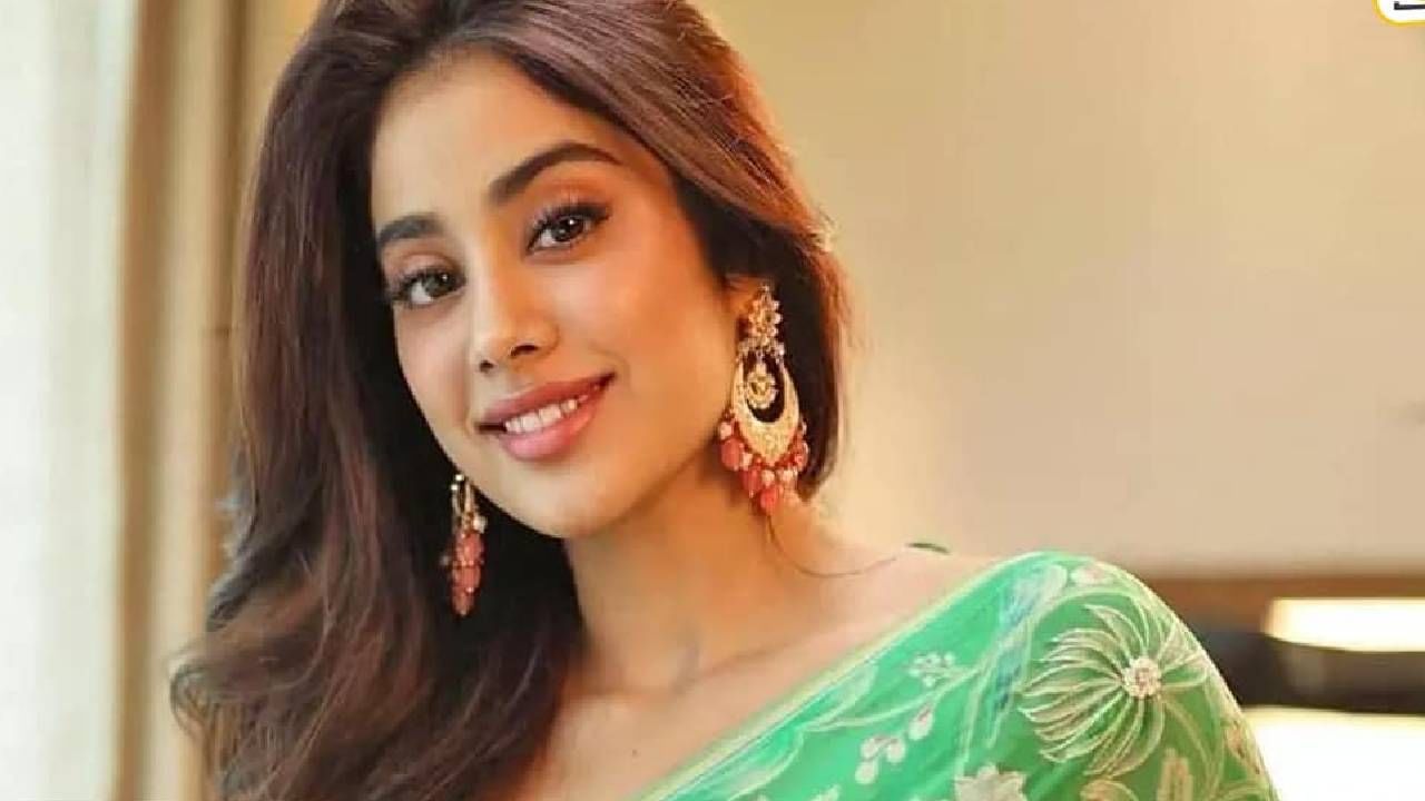 मुलाखतीमध्ये जान्हवी म्हणाली, मला तिरुपती बालाजी मंदिरात लग्न करायचे आहे आणि कांजीवरम साडीत मला लग्न करण्याची इच्छा आहे.