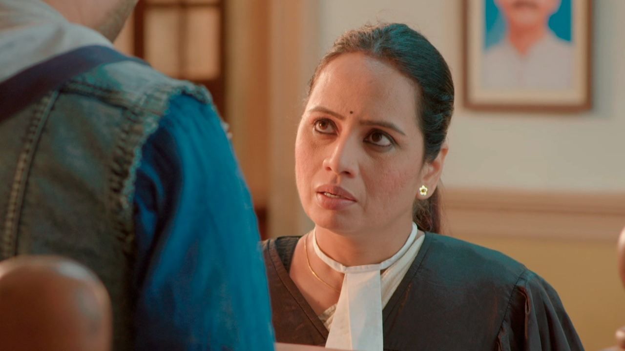 'मन धागा धागा जोडते नवा' या मालिकेतल्या सार्थक-आनंदीच्या जोडीला प्रेक्षकांचं भरभरुन प्रेम मिळत आहे. सार्थक आनंदीवर जीवापाड प्रेम करतो. आपल्या प्रत्येक कृतीतून आनंदीवरचं प्रेम आणि तिच्याविषयी वाटणारा आदर तो व्यक्त करत असतो.