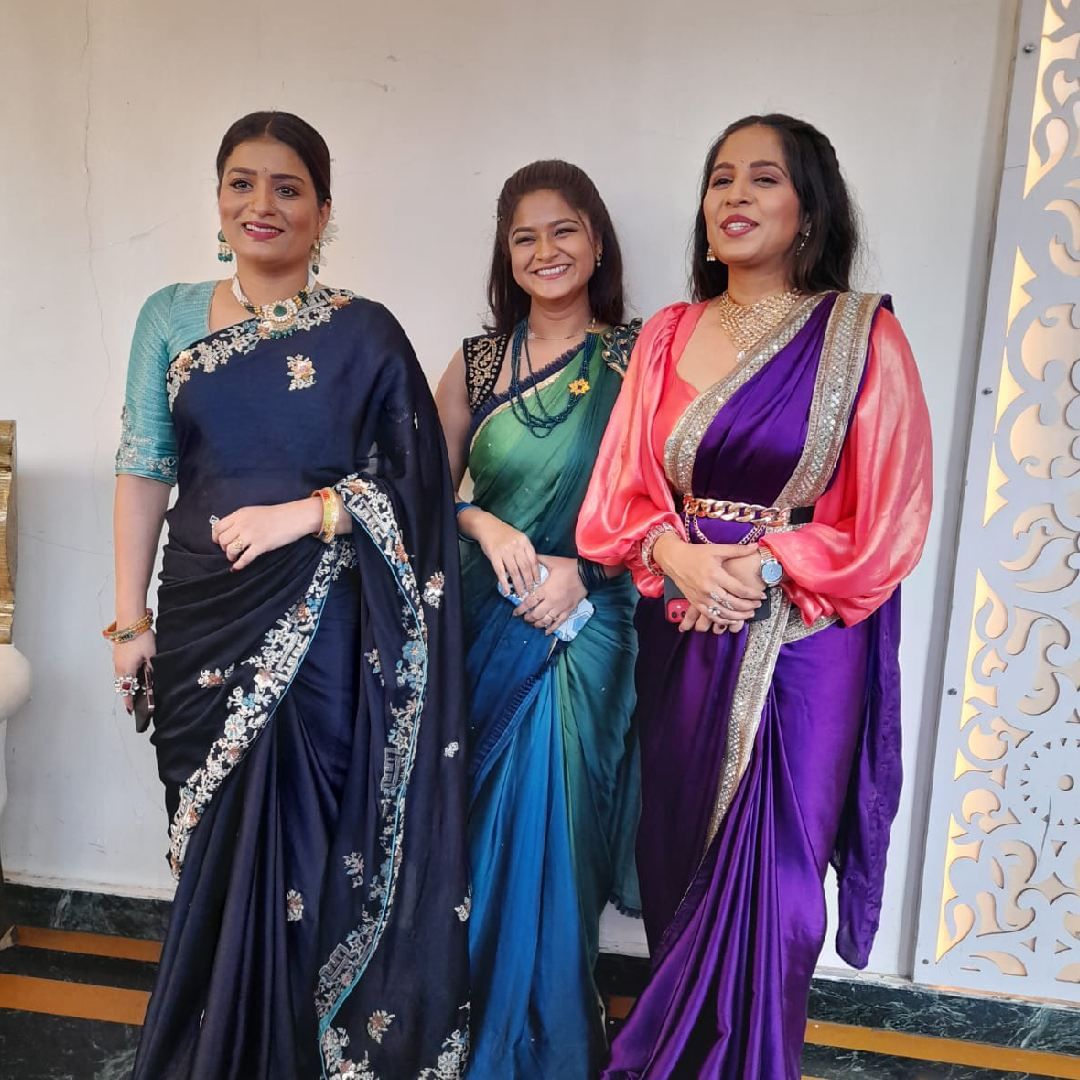 ही जोडी इतर जोड्यांपेक्षा वेगळी आहे. मेहंदीमध्ये लीलाने  एक घोळ घातला आहे. पण ती यामध्ये एकटी नाही. जहागीरदारांसमोर अडचण उभी करण्यासाठी कोणाचे प्रयत्न चालू आहेत, हे आगामी भागांमध्ये पहायला मिळेल. हा सगळा गोंधळ एकीकडे चालू असतानाही मेहंदीची लगबग सुरु आहे.  
