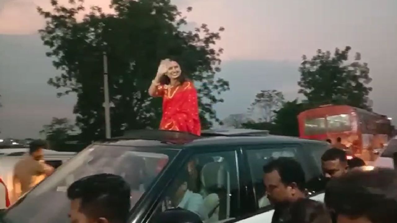 प्राजक्ता 'महाराष्ट्राची हास्यजत्रा' या लोकप्रिय कार्यक्रमातून प्रेक्षकांच्या भेटीला येते. ती या कार्यक्रमाची सूत्रसंचालिका आहे. सोशल मीडियावरही तिचा मोठा चाहतावर्ग आहे.