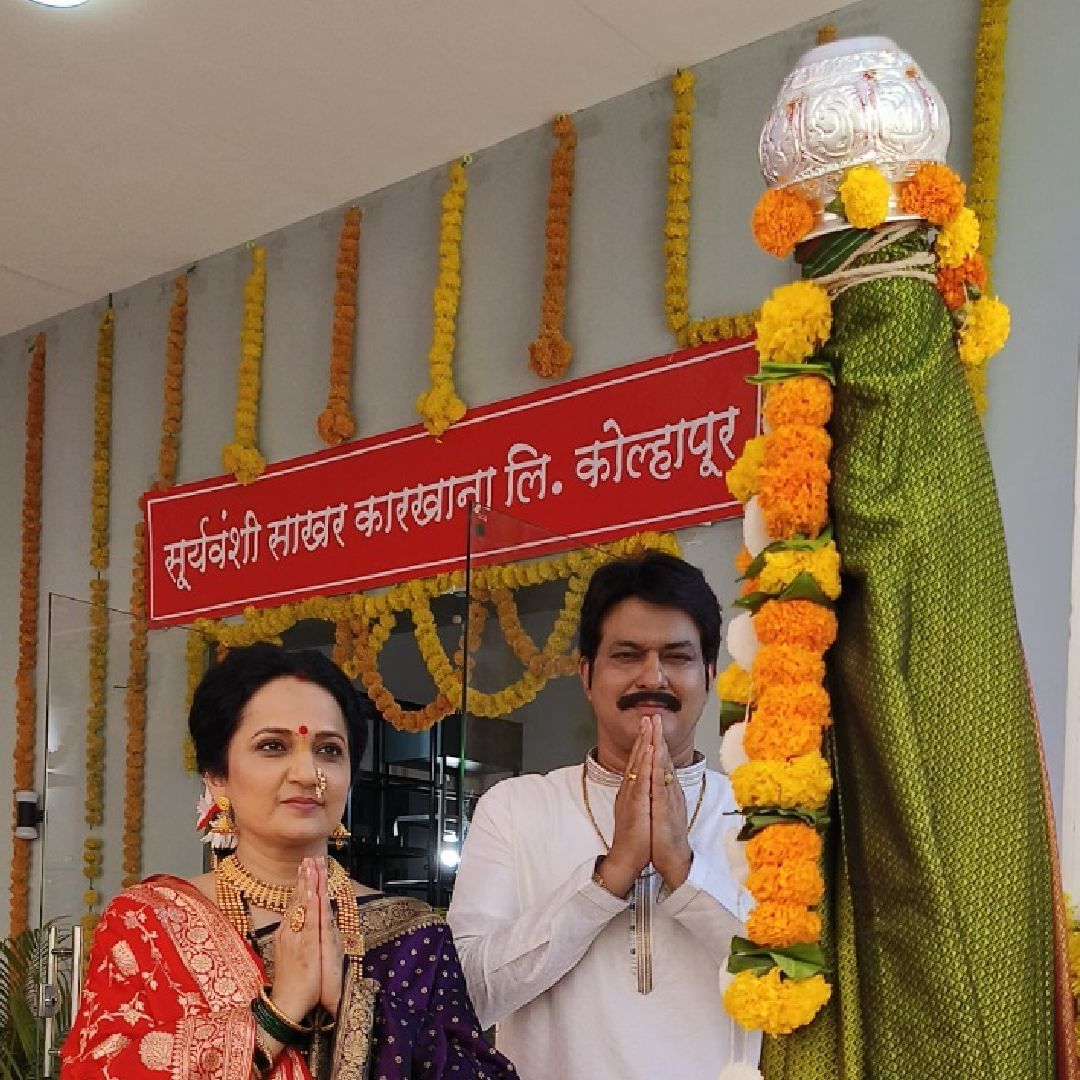 'तुला शिकवीन चांगलाच धडा'मध्ये अक्षरा फुलपगारे बेपत्ता झाल्याची पोलिसात तक्रार करते. त्या आधीच भुवनेश्वरी अक्षराची ही तक्रार खोटी ठरवत फुलपगारे सरांना समोर उभं करत तिचा आरोप खोटा ठरवते. त्यामुळे अक्षराला भुवनेश्वरीची माफी मागावी लागते.