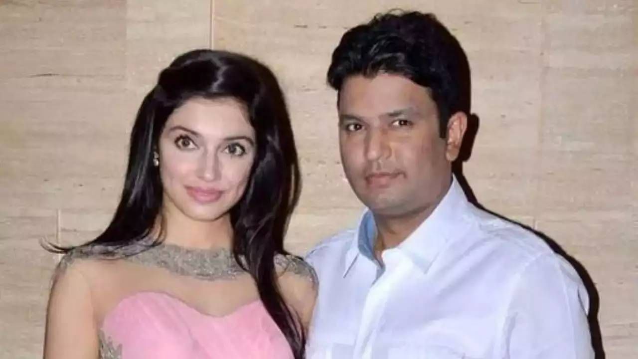भूषण कुमार आणि दिव्या खरोखरच घटस्फोट घेणार का? हा प्रश्न सातत्याने विचारला जातोय. मात्र, यावर दिव्या खोसला हिने काहीच भाष्य केले नाही.