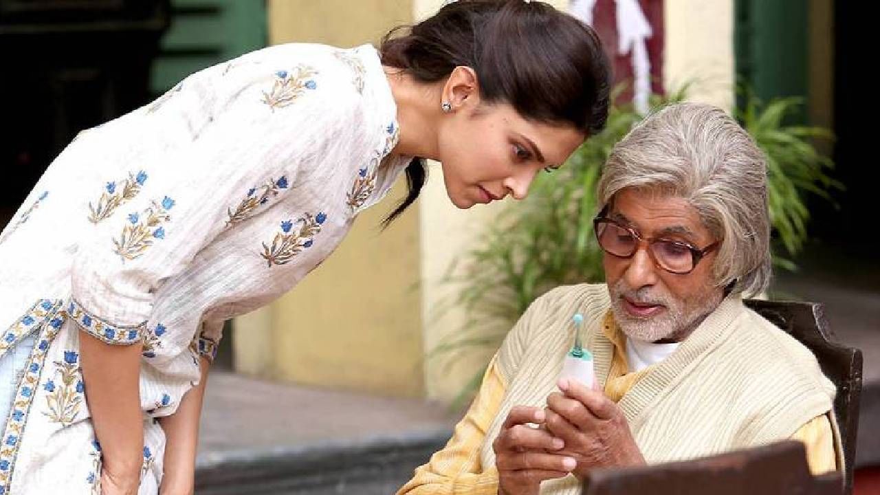 यापूर्वीही दीपिकाने सांगितले की, अमिताभ बच्चन हे कायमच लक्ष ठेवतात की, ती किती खाते. हेच नाही तर आपले जेवण कोणाला शेअर करत नाही, यावरही त्यांचे लक्ष असते.