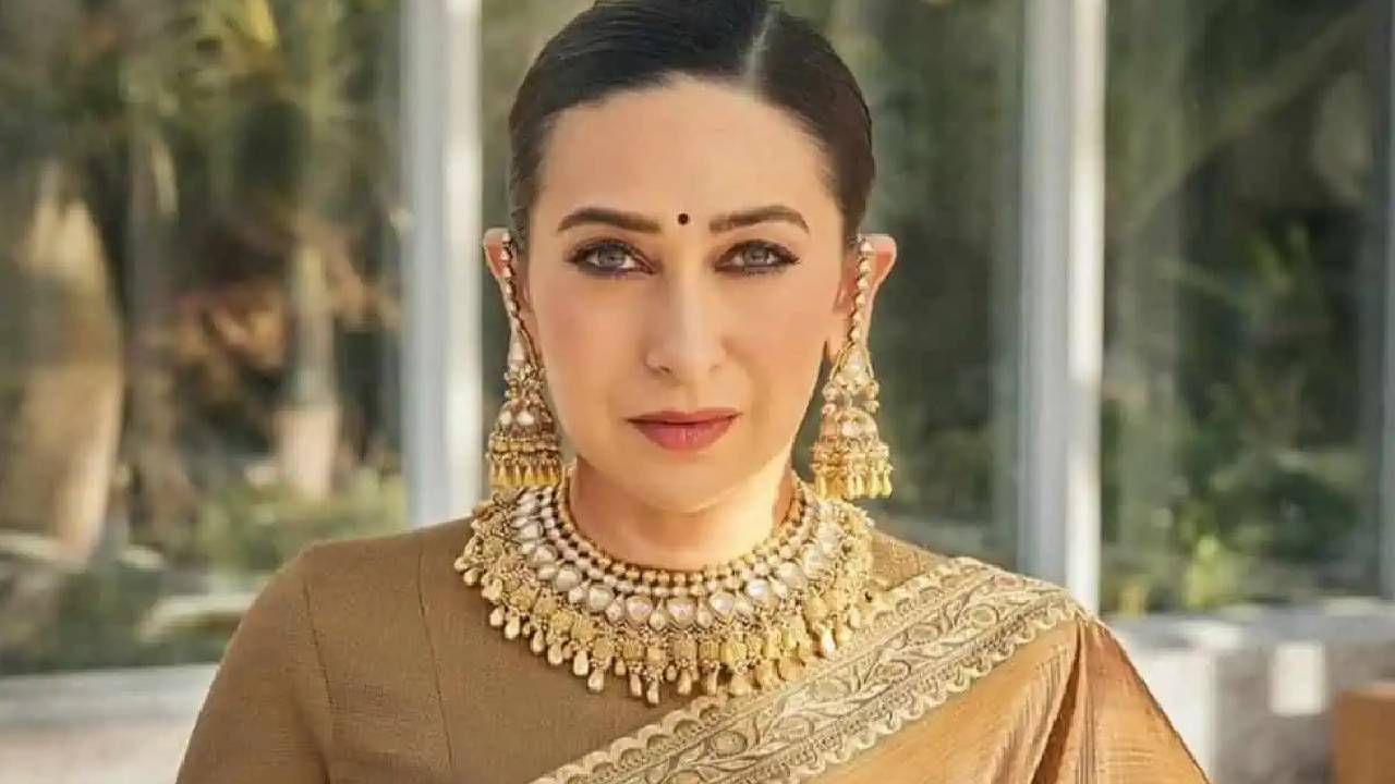 करिश्मानंतर हरिश कुमार यानेही स्वीमिंग पूलमध्ये उडी मारली. त्यानंतर हरिश कुमार हा बुडत होता. सर्वांना वाटले की, तो फक्त मजाक करत आहे.
