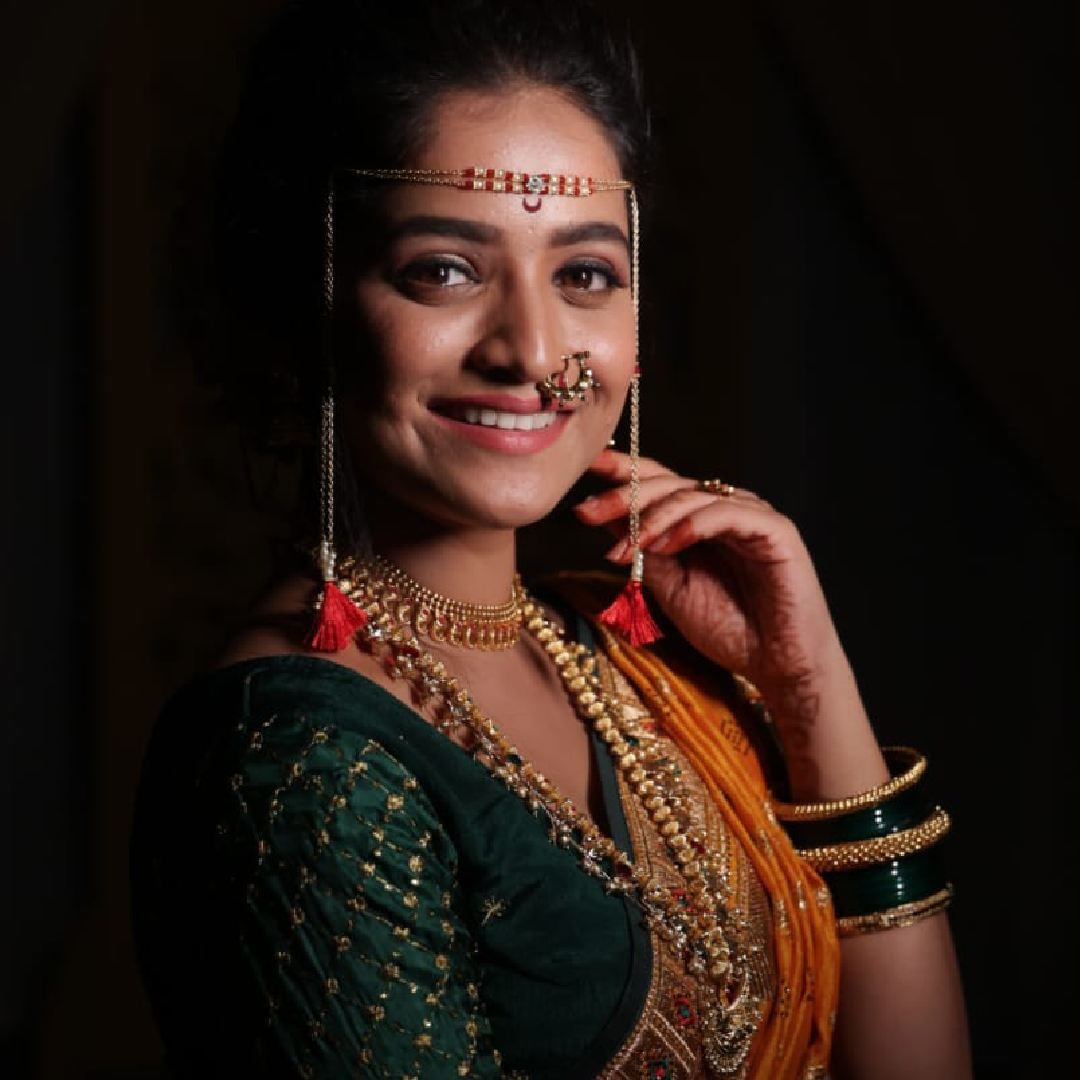 पारूच्या आयुष्यात क्षणात नियतीचे फासे फिरले आणि दुःखाचे काटे तिच्या मनात रुतले गेले. आदित्य आणि अहिल्यादेवी समोर पारू जेव्हा तिचं हे सत्य ठेवेल, तेव्हा काय होईल हे पाहणं औत्सुक्याचं ठरणार आहे.