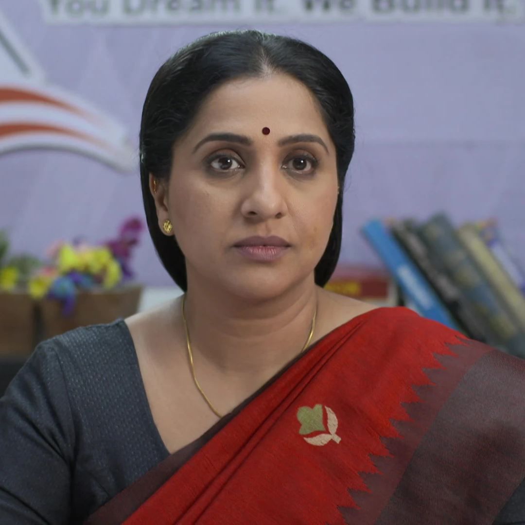 'आई कुठे काय करते' मालिकेत मिहीर शर्मा ही व्यक्तिरेखा तो साकारताना दिसेल. मिहीर शर्मा उत्तम शेफ आहे. त्याची आई अरुंधतीची खूप मोठी चाहती होती. आपल्या मुलाने अरुंधतीकडून गाणं शिकावं ही तिची इच्छा होती. आईची इच्छा पूर्ण करण्यासाठी मिहीर अरुंधतीकडून गाण्याचे धडे गिरवणार आहे.  