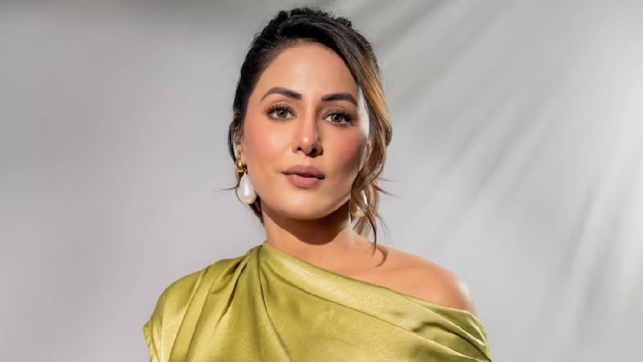 सध्या हिना रूग्णालयात असून आई आणि बॉयफ्रेंड तिची काळजी घेत आहेत. हिनाच्या चांगल्या आरोग्यासाठी चाहते हे प्रार्थना करताना दिसत आहेत.