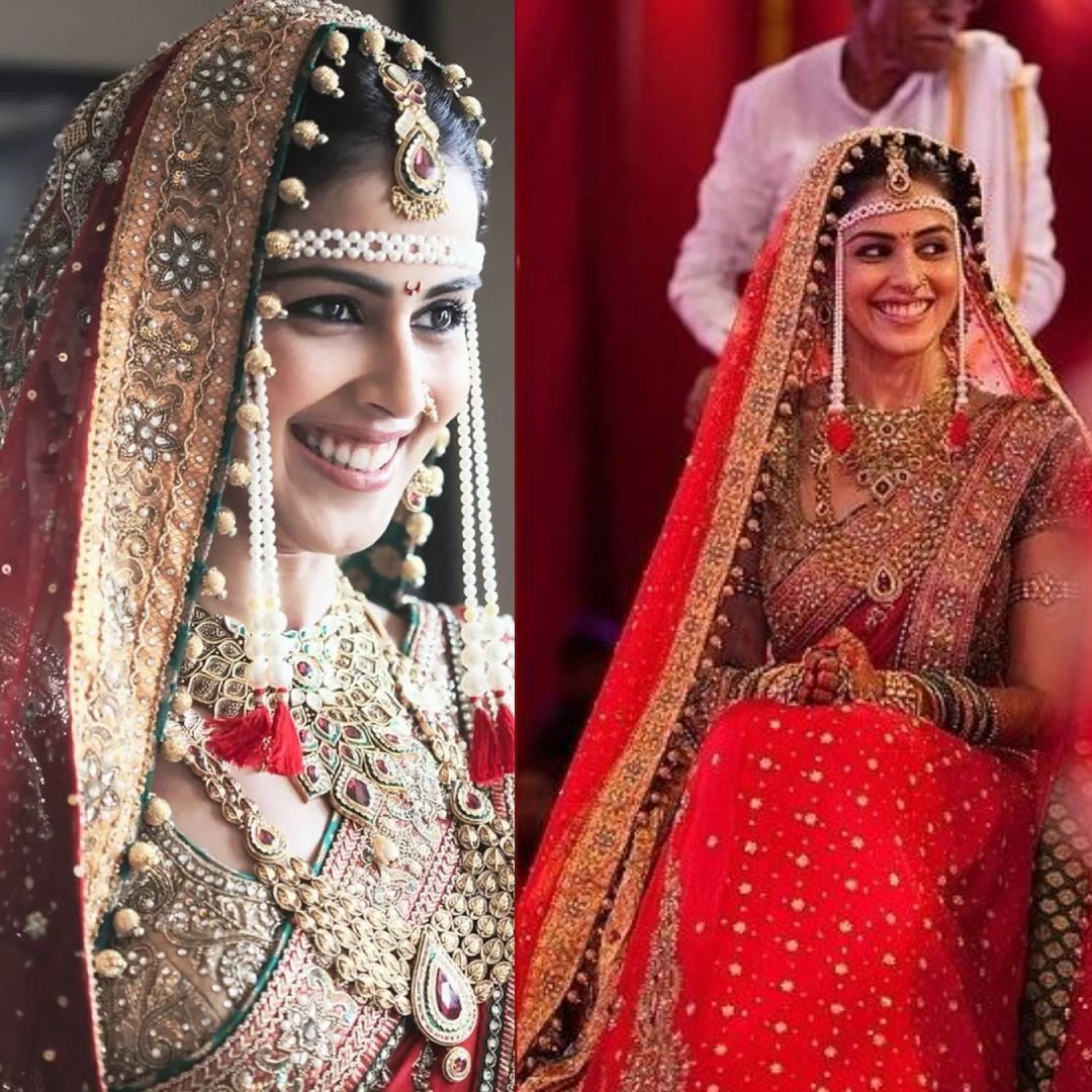 जिनिलियाने मध्यंतरीच्या काळात ‘जय हो’ आणि ‘फोर्स 2’मध्ये पाहुण्या कलाकाराच्या भूमिका साकारल्या होत्या. मात्र 2012 मधील ‘ना इष्टम’ या तेलुगू चित्रपटानंतर ‘वेड’ या मराठी चित्रपटामध्येच तिने मुख्य भूमिका साकारली.