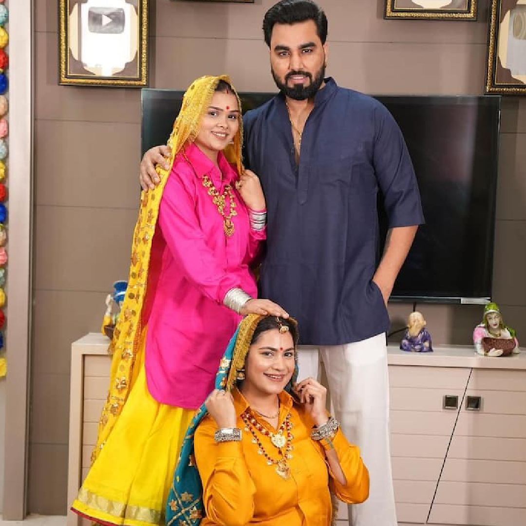 दीड वर्षे पतीपासून वेगळं राहिल्यानंतर पायलने कृतिकाचा सवत म्हणून स्वीकार केला. सध्याच्या घडीला अरमान त्याच्या दोन्ही पत्नी आणि मुलाबाळांसोबत एकत्र एकाच घरात राहतो. हिंदू धर्मात एकापेक्षा जास्त वेळा लग्न होऊ शकत नाही, मग अरमानने त्याचा धर्म बदलला का, असा प्रश्न अनेकांनी विचारला.  
