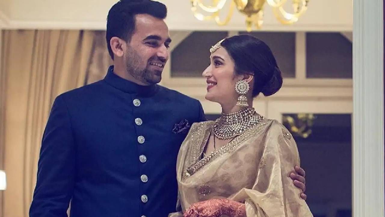 'चक दे इंडिया' फेम सागरिका घाटगेने झहीर खान सोबत लग्न केलं. दोघे वेगवेगळ्या धर्माचे आहेत. 2017 साली त्यांनी कोर्ट मॅरेज केलं.