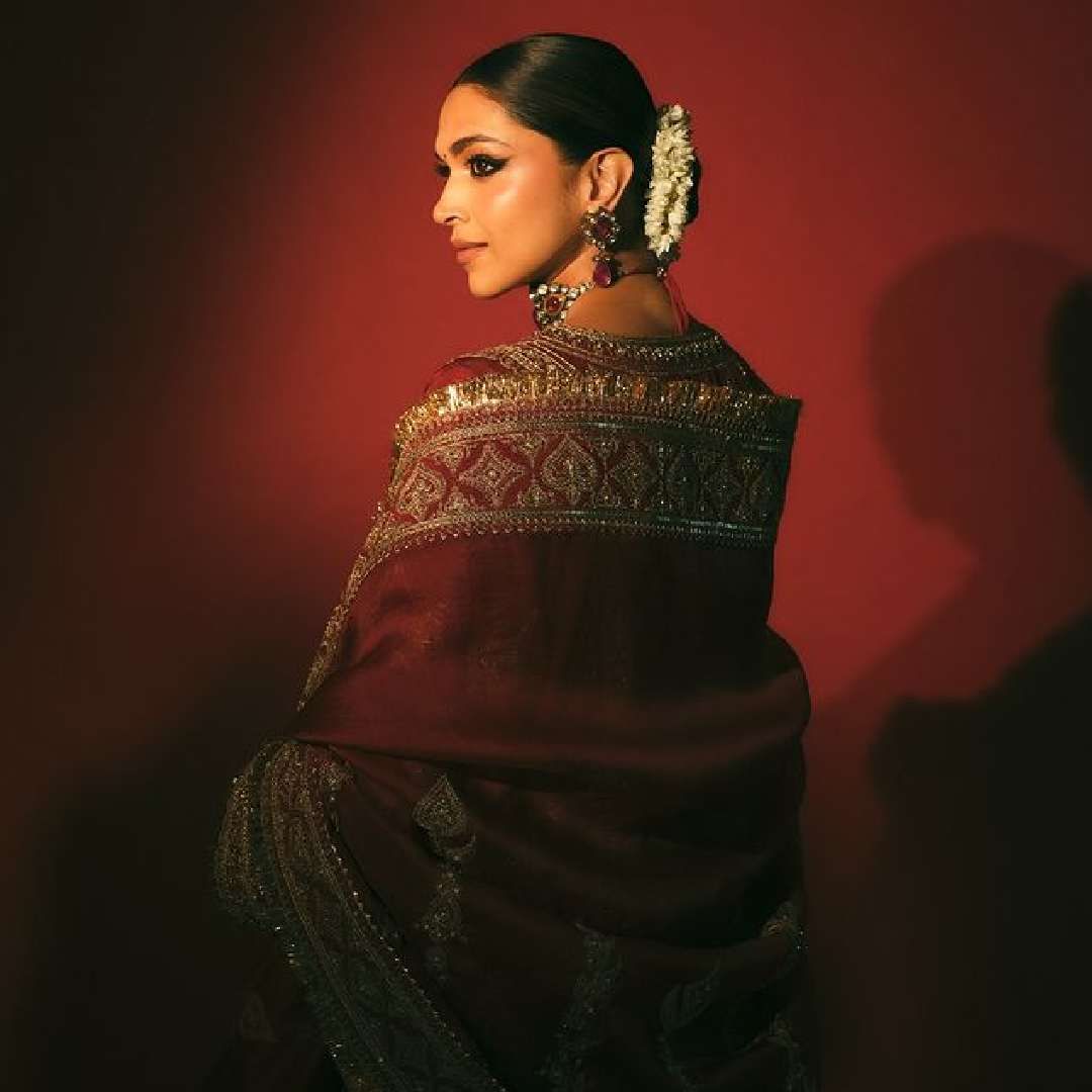 दीपिकाची ही संपूर्ण पोस्ट वाचल्यानंतर आपण असं म्हणू शकतो की संतुलित आहार आणि अशाप्रकारचं डाएट जो एखादी व्यक्ती सातत्याने पाळू शकते, तेच दीपिकासुद्धा फॉलो करते.