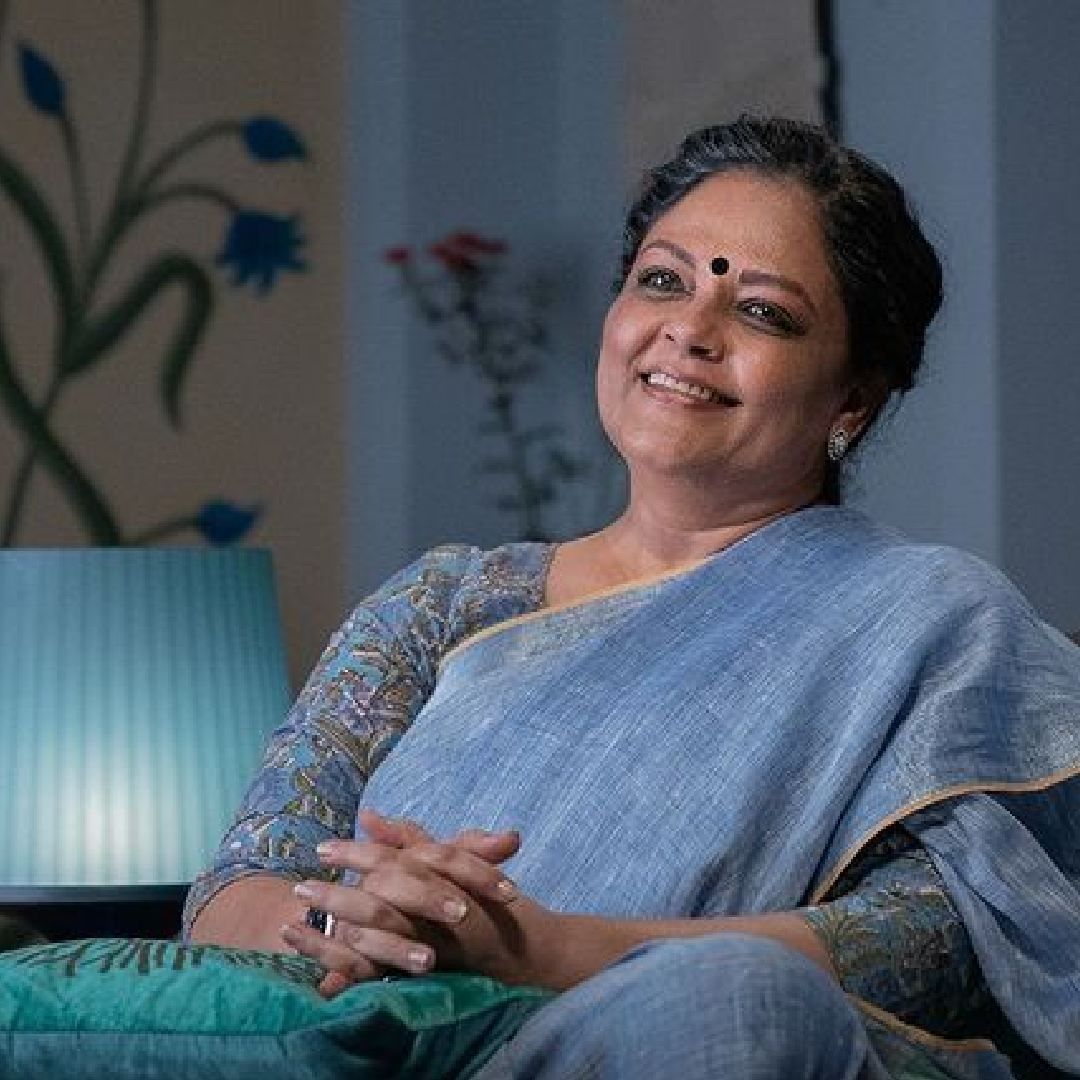 अभिनेत्री तन्वी आझमी यांनी सिनेमॅटोग्राफर बाबा आझमी यांच्याशी लग्न केलं. त्याकाळी एका ब्राह्मण महाराष्ट्रीयन मुलीने मुस्लीम मुलाशी लग्न करणं ही खूप मोठी गोष्ट होती. या लग्नाच्या वेळी संपूर्ण मुंबई उफाळून आल्यासारखं वाटतं होतं, असं त्या अभिनेत्रीने सांगितलं.