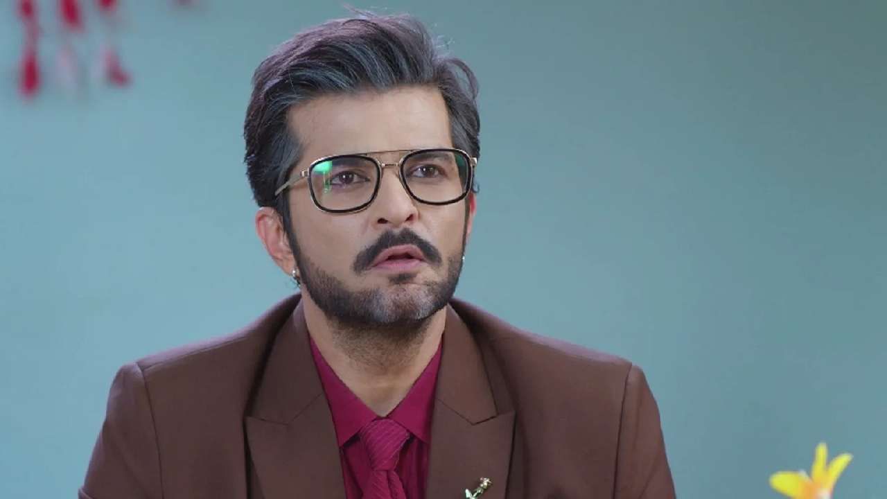 दुसरीकडे एजेनं रेवतीचं रक्षण केलं म्हणून ती एजेला राखी बांधण्याचं ठरवते. एजे रेवतीला ओवाळणी म्हणून 18 लाख रुपयांचा चेक देतो. एजेचं हे वागणं एकीकडे लीलाला आवडतंय पण दुसरीकडे तिचा स्वाभिमानही दुखावला जात आहे.