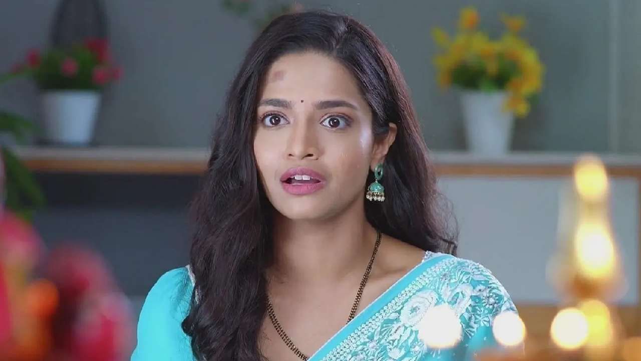 रक्षाबंधनला साळुंखे घरात असताना एजे लीलाच्या घरी पोहोचतो आणि तिथे एजेला साळुंखेकडून घेतलेल्या लोनबद्दल कळतं. एजे ते लोनचे पैसे भरायचं ठरवतो. पण लीला ऐनवेळी येते आणि नकार देते.