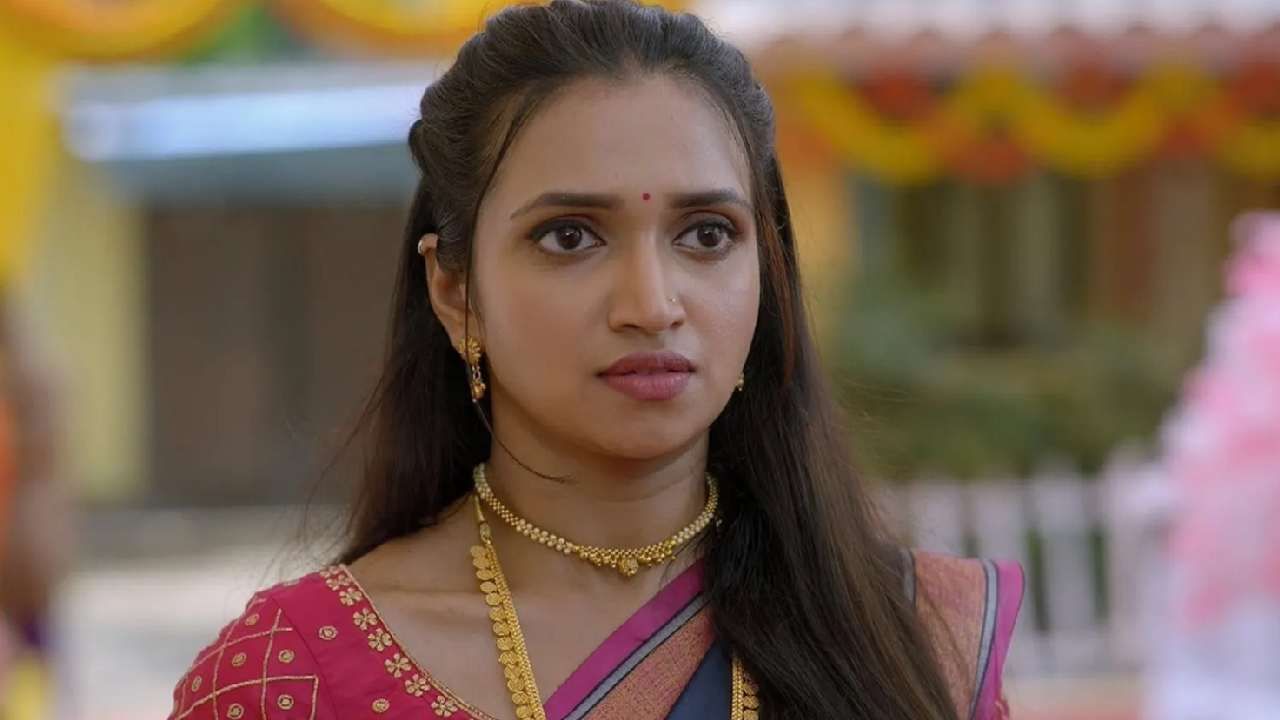 आता चारू कोणता नवीन डाव खेळेल? ओवी आणि श्रीनु परत एकत्र येतील का? श्रीनुसमोर चारूचं सत्य आल्यावर तो काय करणार, या प्रश्नांची उत्तरं मालिकेच्या आगामी भागात मिळतील.  