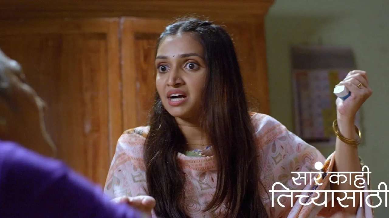 ओवी डॉक्टरला घेऊन येते, तर विजय हॉटेल मॅनेजरला घेऊन येतो, ज्यामुळे चारुचं खोटं सर्वांसमोर येतं.  
