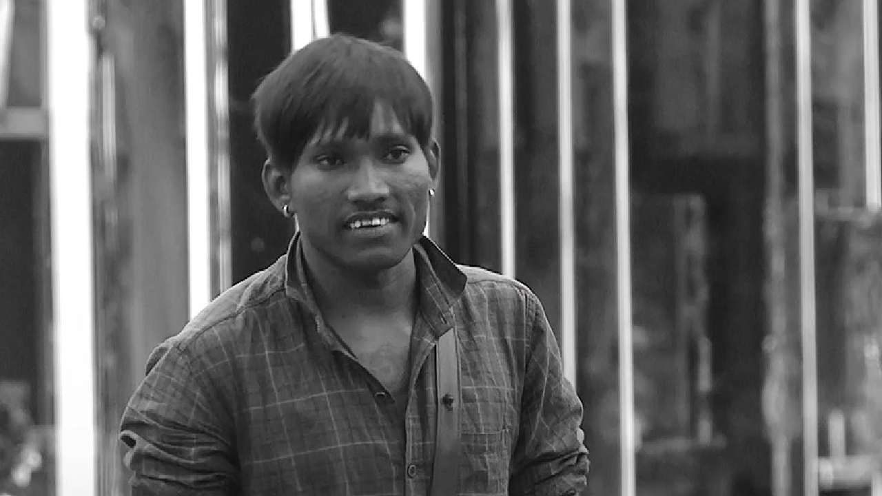 गुलीगतचा प्रोमो सोशल मीडियावर तुफान व्हायरल होत असून त्यावर नेटकऱ्यांकडून विविध प्रतिक्रिया येत आहेत. 'तू लढ भावा, ज्यांनी केला सूरजचा नाद त्यांना तो करणार गुलीगत बाद,' असं एकाने लिहिलंय. तर 'आपला भाऊ गुलीगत, नड तू,' असं दुसऱ्याने म्हटलंय.  