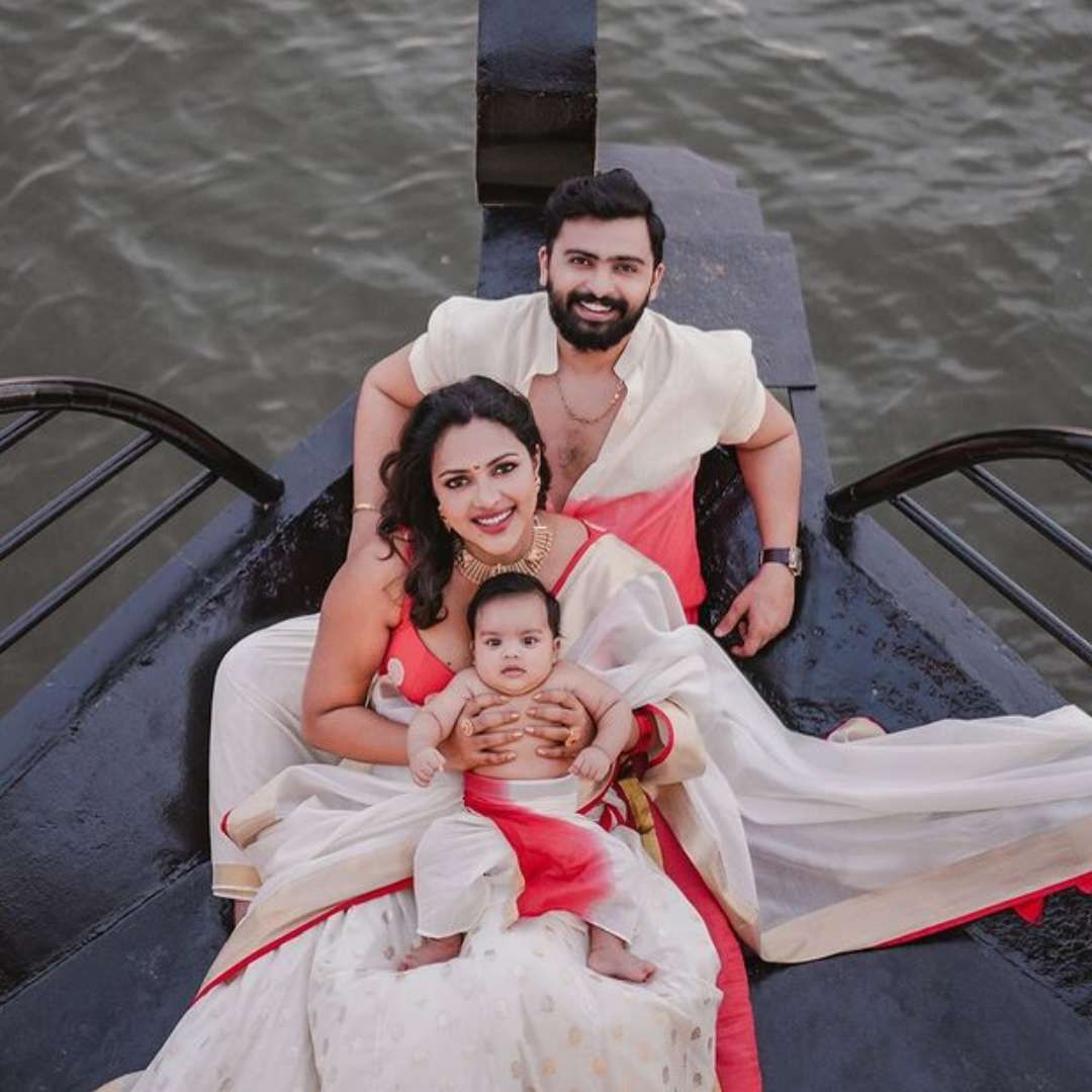आमलाने मल्याळम चित्रपटातून करिअरची सुरुवात केली. गेल्या वर्षी तिने अजय देवगणच्या 'भोला' या बॉलिवूड चित्रपटातही काम केलं. एका चित्रपटाच्या शूटिंगदरम्यान ती दिग्दर्शक ए. एल. विजयच्या प्रेमात पडली होती.