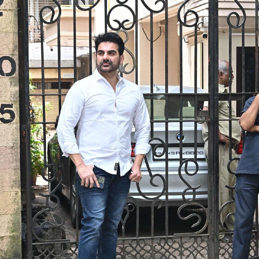घटनेविषयी माहिती मिळताच मलायका अरोराचा पूर्व पती आणि अभिनेता-निर्माता अरबाज खान घटनास्थळी पोहोचला.
