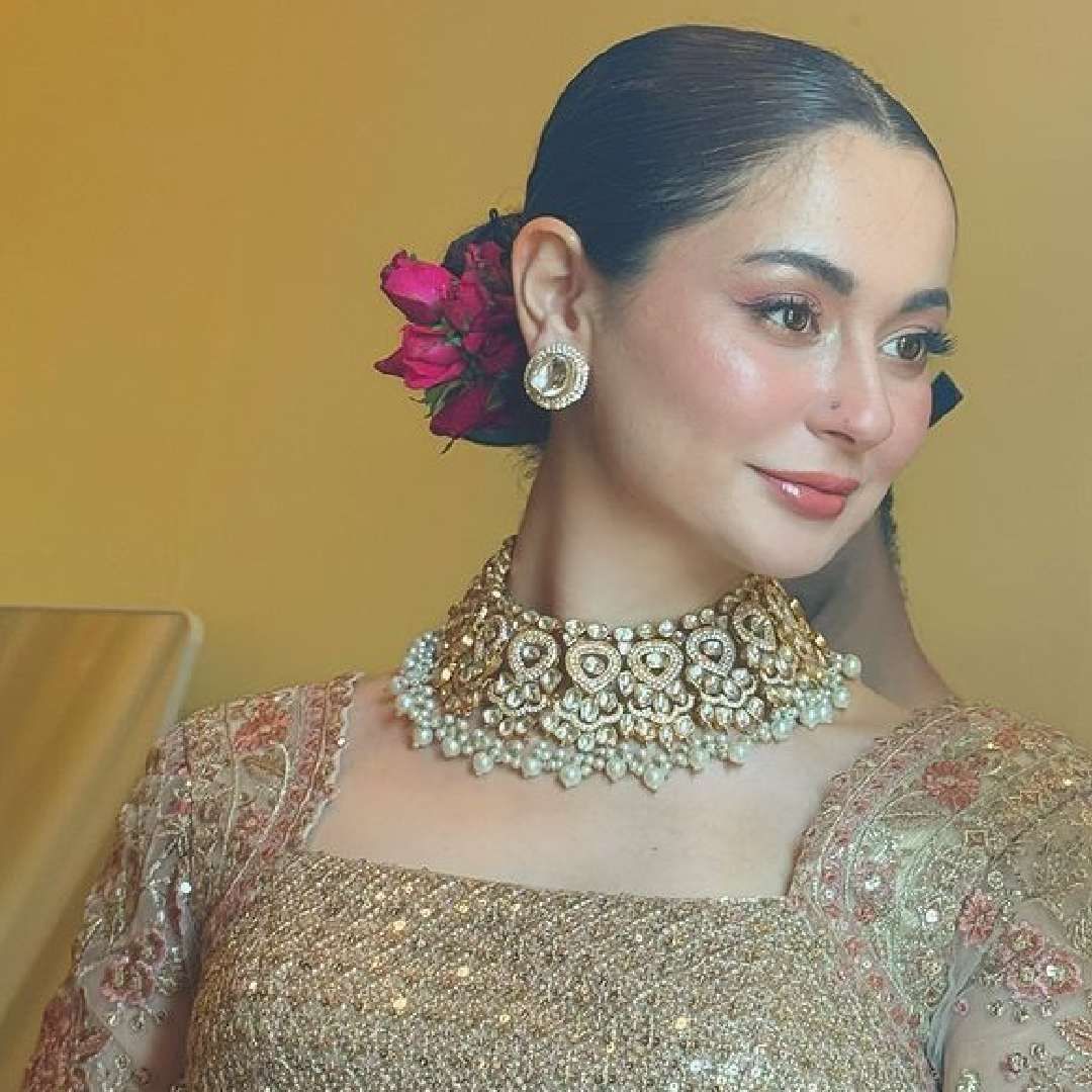 त्यानंतर सोशल मीडियावर ही मालिका चांगलीच चर्चेत आली आहे. कारण हानिया आमिरच्या मालिकांमध्ये नेहमीच असं पहायला मिळतं. तिचं लग्न ऐनवेळी मोडतं किंवा दुसऱ्याच व्यक्तीशी लग्न होतं.