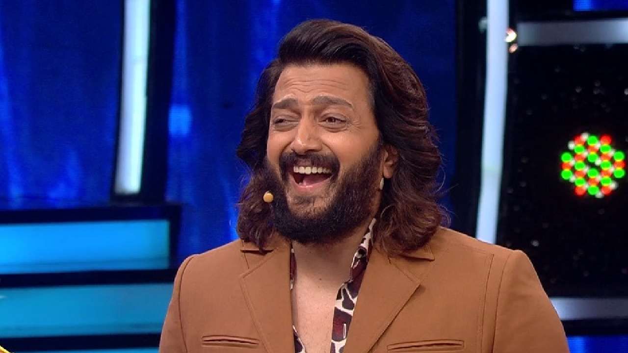 वर्षा ताई अंकिताला म्हणतात,