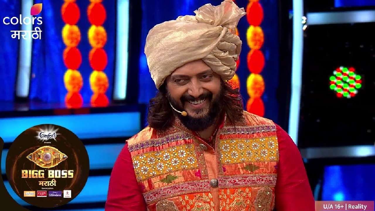 यापुढे त्याने म्हटलंय, 'दचकून तिच्या हातातून काचेचा नवीन सेट खाली पडला आणि फुटला. या सगळ्याला जबाबदार तुम्हीच आहात. तेव्हा प्लीज प्लीज प्लीज.. माझे 3568 रुपये देऊन टाका.'