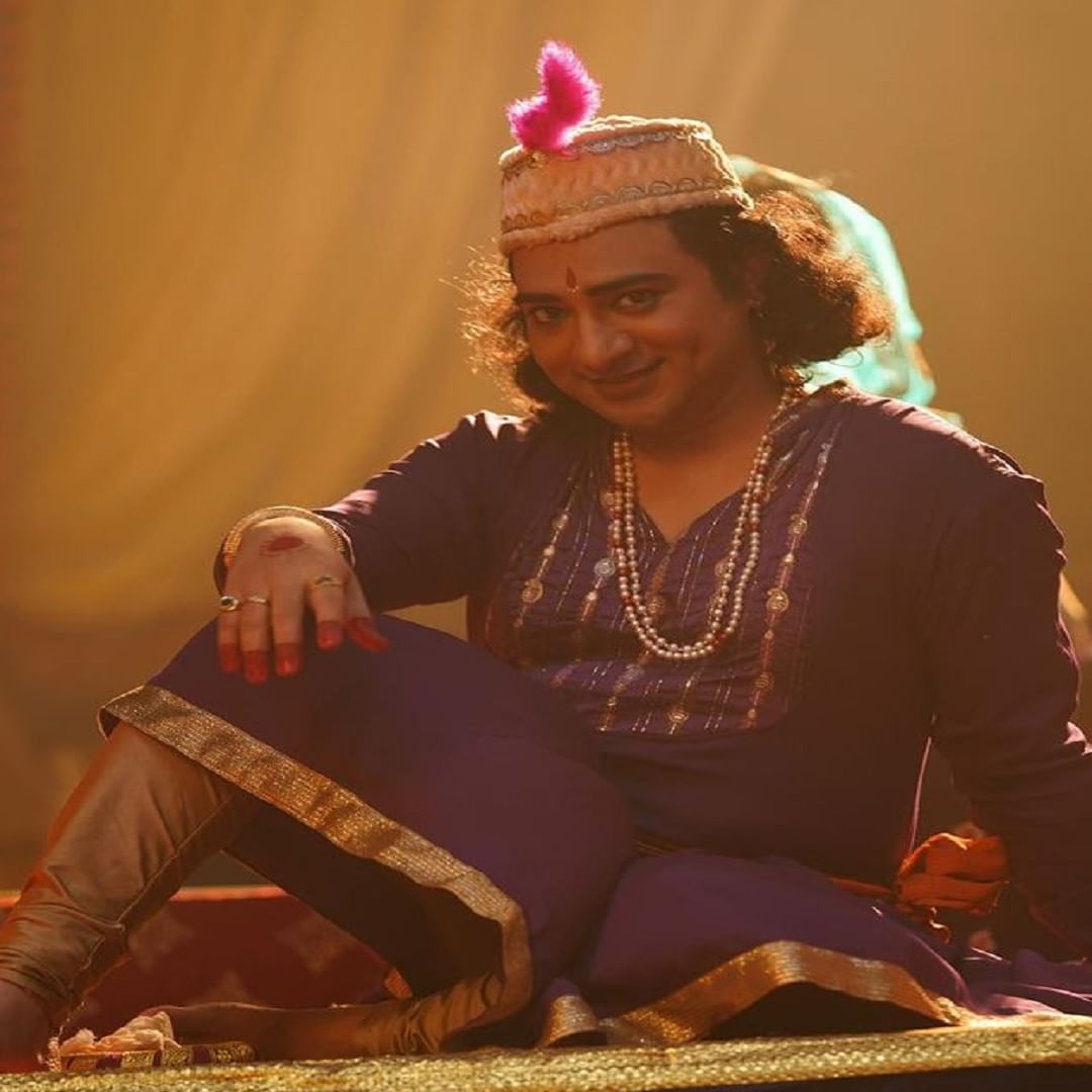 फुलवंती चित्रपटात अनेक मोठ्या आणि दिग्गज कलाकारांनी काम केलं आहे. सगळ्यांचेच अभिनय कौतुकास्पद आहेत. पण यातील 'बायजा'च्या भूमिकेनं प्रेक्षकांचे लक्ष वेधून घेतलं आहे.