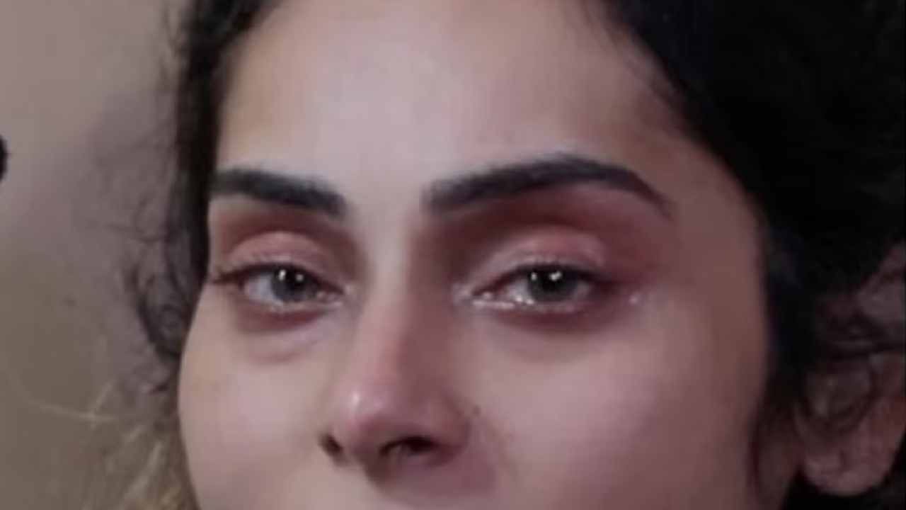 पण शो मध्ये आता श्रुतिका अर्जुन वडिलांनी तिच्यासाठी जे केलं, त्या आठवणीने इमोशनल झाली. ती भरपूर रडली सुद्धा.