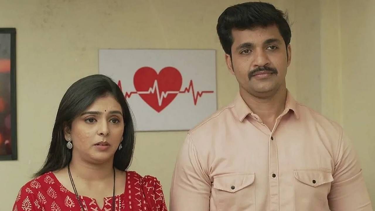 अमोलच्या सांगण्यावरून सगळ्यांनी दिवाळी एकत्रित साजरी केली. घरी कोणालाच कामावर जायची इच्छा नाही, पण अमोल एकेकाला छडी घेऊन हाकलतो. कामाच्या ठिकाणी कुणाचंच मन लागत नाही.  