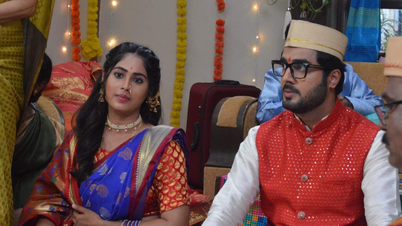 हे ऐकून काय वसुंधरेची मनस्थिती काय असेल? हा फोटो जयश्रीच्या हातात तर पडणार नाही ना? या सर्व प्रश्नांची उत्तरं मालिकेच्या आगामी भागात मिळतील.