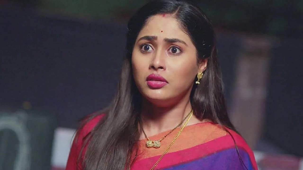 वसू आकाशला ताबडतोब दवाखान्यात घेऊन जाते पण.. आकाशचा जीव वसू वाचवू शकेल? लकी आणि विशाखा त्यांच्या प्रयत्नांमध्ये यशस्वी होतील का? आकाश आणि वसूच्या नात्याचं भविष्य काय असेल? या प्रश्नांची उत्तरं मालिकेच्या आगामी भागात मिळतील.