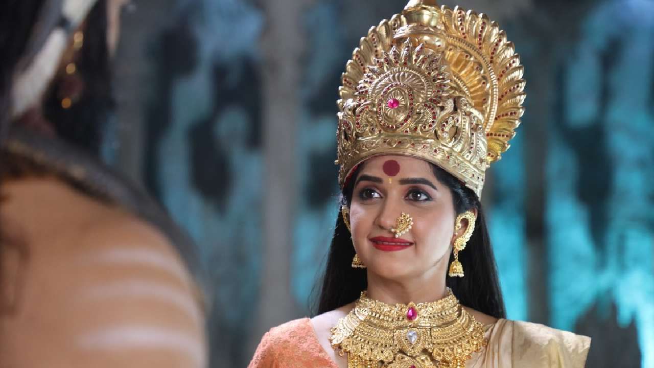 या स्पर्धेला महाराष्ट्रातून भरभरुन प्रतिसाद देण्यात आला. जवळपास दीड लाख प्रेक्षक या स्पर्धेत सहभागी झाले. कोल्हापूरच्या रोहिणी यांनी देखिल या स्पर्धेत भाग घेतला आणि अचूक उत्तर देऊन साडेतीन तोळ्याची सुवर्णमुद्रा जिंकण्याचा मान पटकावला.  