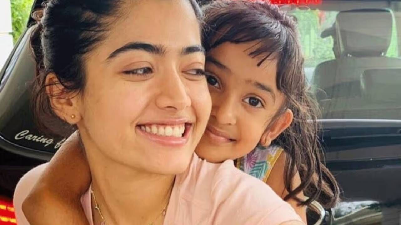 मी शीमन मंदाना. मला फेमस आणि गॉर्जियस रश्मिका सारखं बनायचं आहे. ती माझी प्रेरणास्थान आहे. शिक्षिकेसारख ती मला गाइड करते