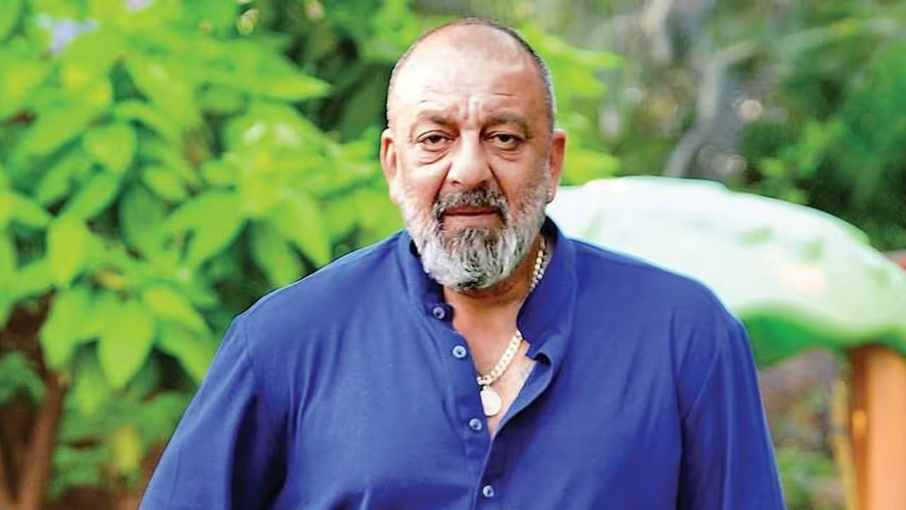 संजय दत्तने त्यावेळी ऐश्वर्या रायला सल्ला दिलेला. तिने आपलं मॉडलिंगच करिअर पुढे न्यावं. फिल्म इंडस्ट्रीपासून लांब रहावं. रिपोर्ट्सनुसार ऐश्वर्याच्या चेहऱ्यावरचा साधेपणा, निष्पापभावांनी संजय दत्तच मन जिंकलं होतं. त्याने ऐश्वर्याला रायला सांगितलेलं की, तू चित्रपट सृष्टीपासून लांब रहा. कारण हे क्षेत्र तुला बदलून टाकेल.