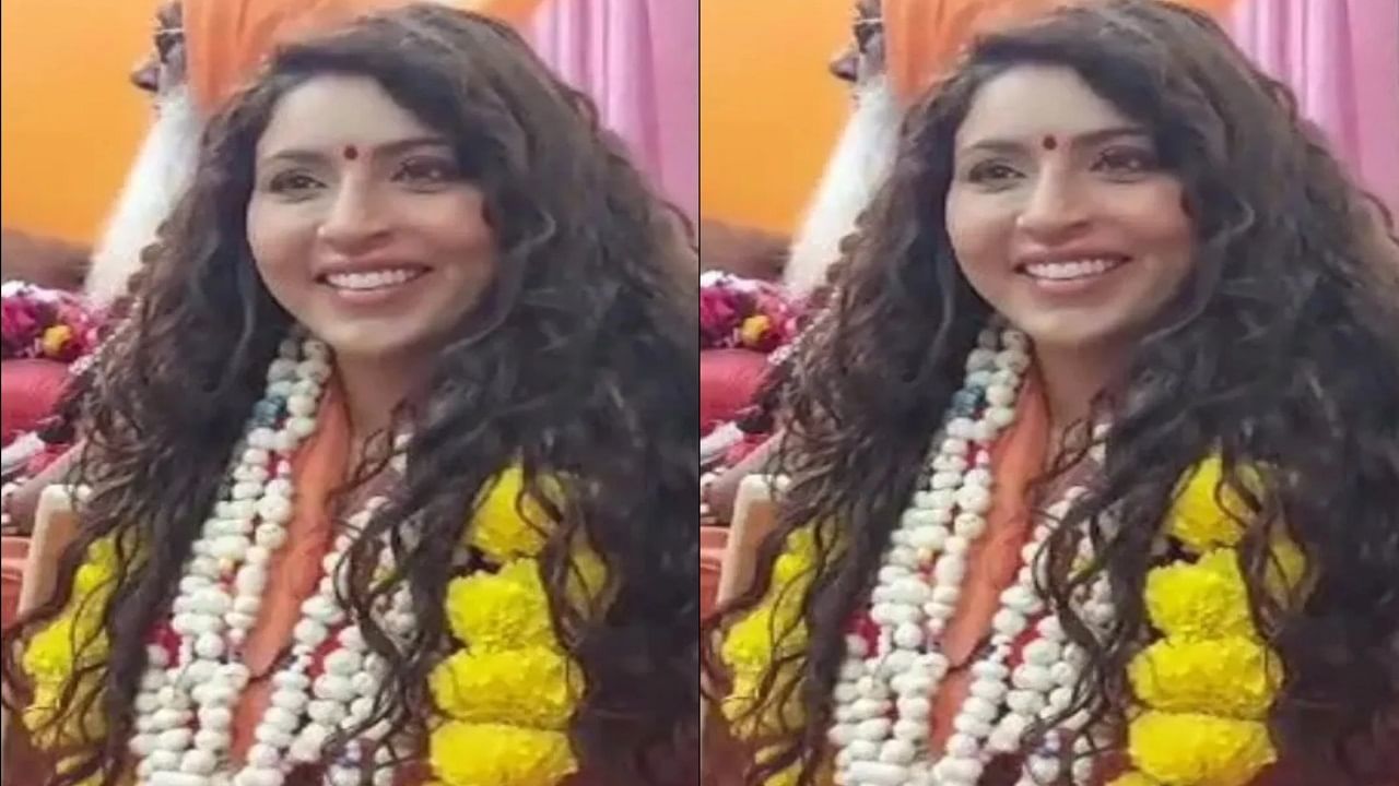 ग्लॅमर आणि मॉडेलिंग विश्वातील प्रसिद्ध अभिनेत्री इशिका तनेजा हिच्या नावावर गिनीज बूक ऑफ वर्ल्ड रिकॉर्ड देखील आहे. असं असताना देखील तनेजा हिने फार कमी वयात संन्यास घेण्याचा निर्णय  घेतला. 