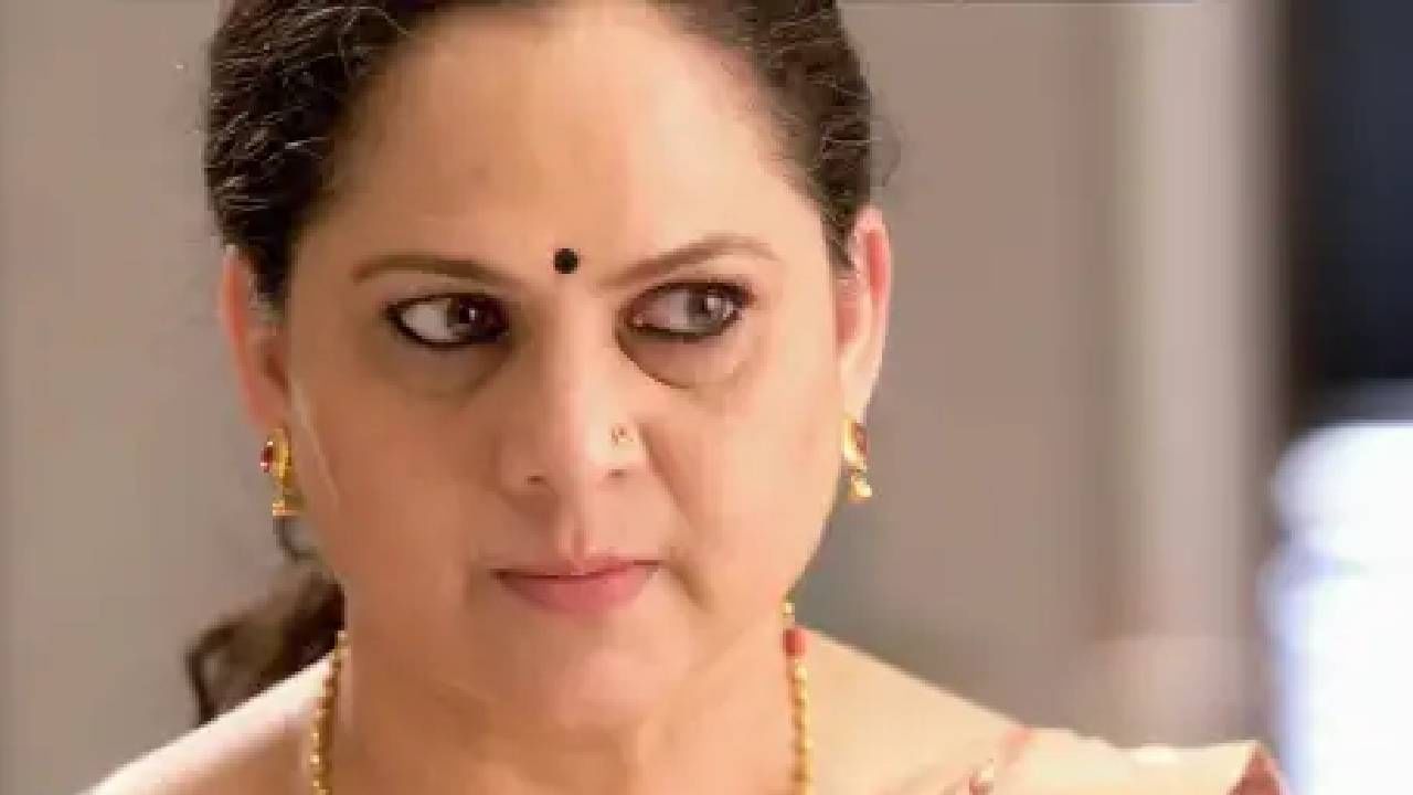 जयश्री गुरुमाची सर्व जबाबदारी वसुंधरावर सोपवते. तिला आशा आहे की वसुंधरा अपयशी ठरेल. वसुंधरा गुरुमा यांना प्रभावित करते आणि त्यांचा आदर मिळवते. गुरुमाच्या शिष्यांचं आगमन होतं तेव्हा वसुंधरा त्यांची काळजीही घेते.