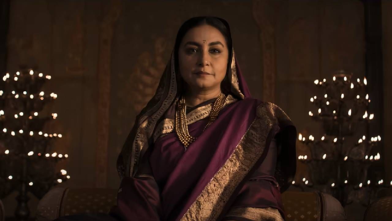 अभिनेत्री दिव्या दत्तासुद्धा या चित्रपटात महत्त्वपूर्ण भूमिकेत आहे. दिव्याची भूमिका नेमकी कोणती हे अद्याप स्पष्ट झालं नसून ट्रेलरमध्ये मात्र तिची एक झलक पहायला मिळाली. या भूमिकेसाठी तिला 45 लाख रुपये मानधन मिळालं आहे.