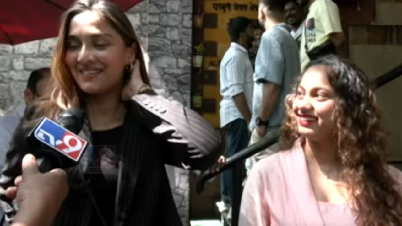 फ्रँकी आता सर्वांचा आवडते, मात्र ही वेगळ्या टाइपची फ्रँकी, सर्वाना आवडेल... असं मांजरेकर यांच्या मुली म्हणाल्या. तर हॉटेल त्यांचा मुलगा सत्या सांभाळतो.
