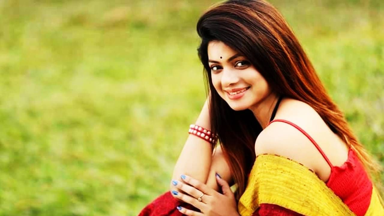 देशद्रोहासारखा गंभीर आरोप तिच्यावर ठेवण्यात आला आहे. तर सोहाना सबा हिला का अटक करण्यात आली. तिच्यावर कोणता ठपका ठेवण्यात आला आहे, हे अद्याप स्पष्ट झालेले नाही. दोन्ही अभिनेत्रींची सध्या चौकशी सुरू आहे.