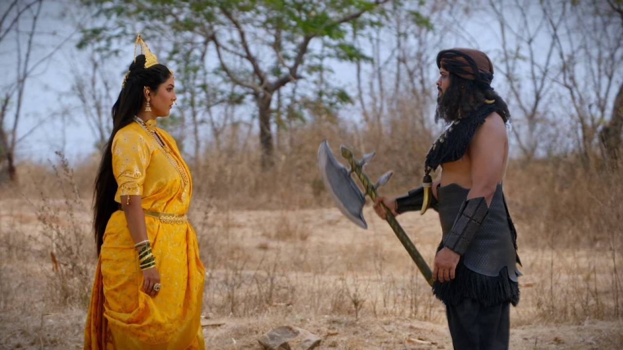 याच बरोबरीने महिषासुराचा तुळजा या स्त्रीचा शोधही समांतर पातळीवर सुरू आहे. हा शोध देवींपाशी येऊन संपणार का याचा उत्कंठावर्धक टप्पा मालिकेत पाहता येईल.  