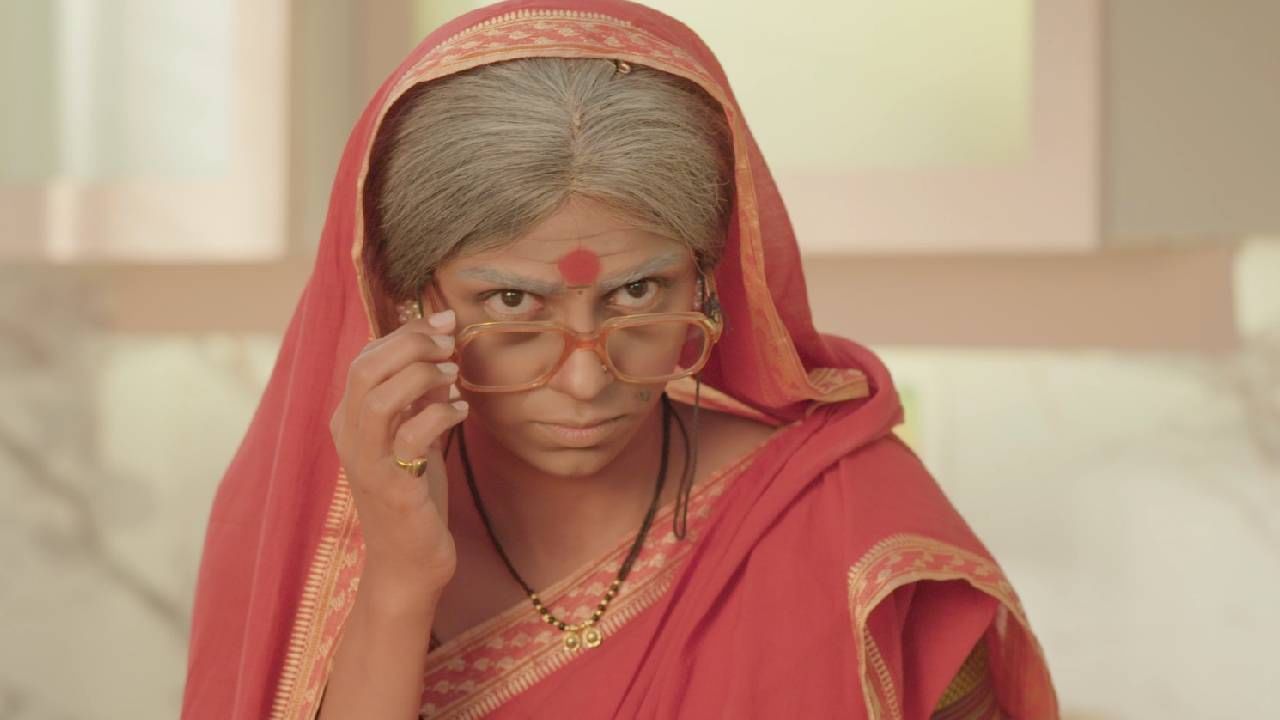 हा नवा लूक साकारण्यासाठी मुक्ता म्हणजेच अभिनेत्री स्वरदा ठिगळे फारच उत्सुक आहे.