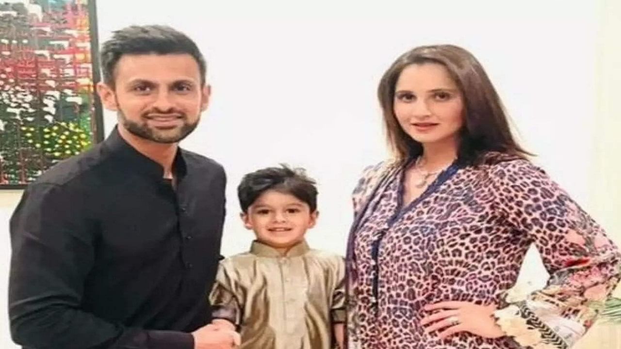 खुला तलाक पत्नीकडून दिला जातो. यामध्ये पत्नी तिच्या पतीकडून घटस्फोट मागू शकते. घटस्फोटानंतर सानिया मुलासोबत आनंदी आयुष्य जगत आहे.