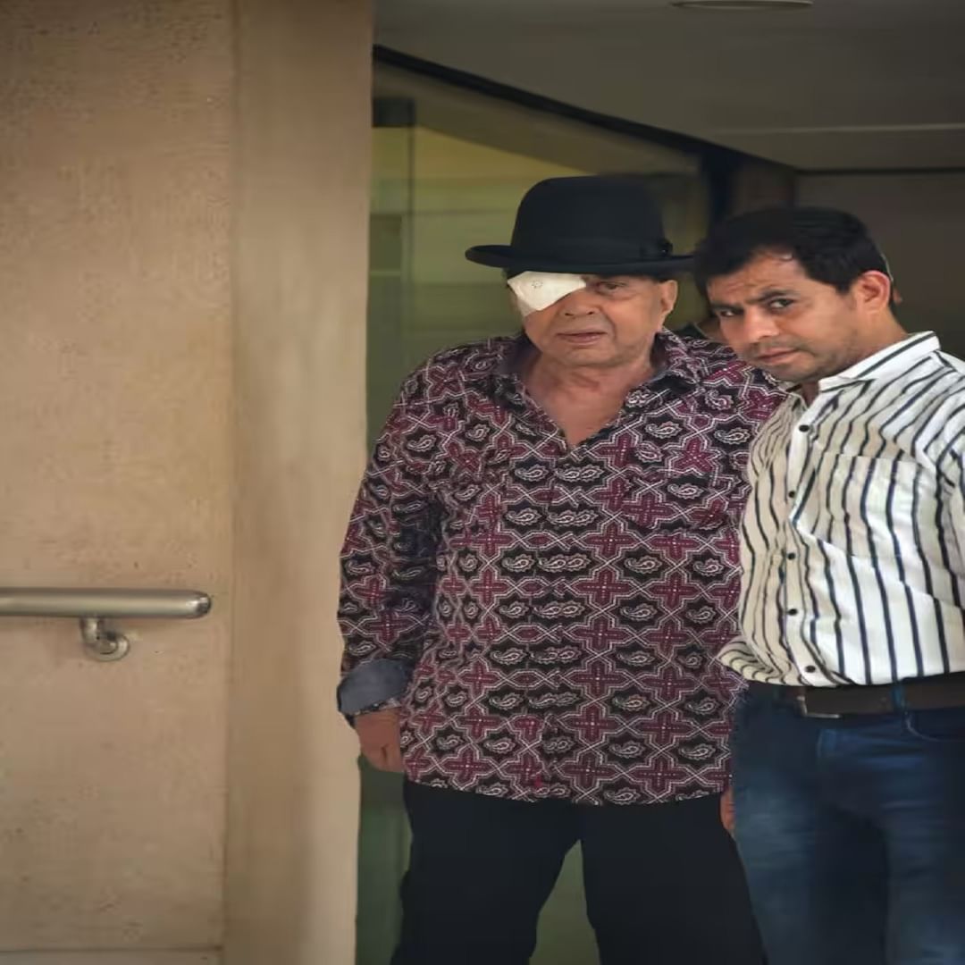 Dharmendra Eye Injury