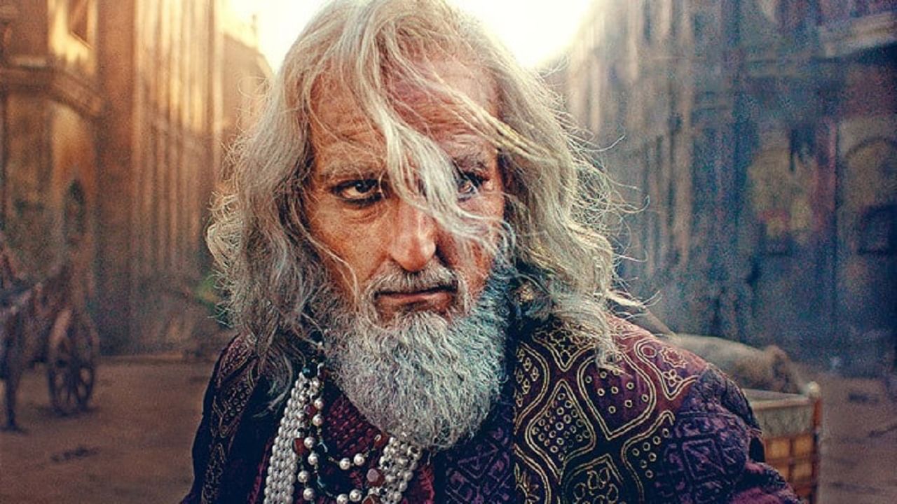 सिनेमा नेटफ्लिक्सवर प्रदर्शित होणार अशी माहिती समोर येत आहे. पण सिनेमाचे डिजीटल राईट्स कोणाकडे आहेत… अद्याप समोर आलेलं नाही.